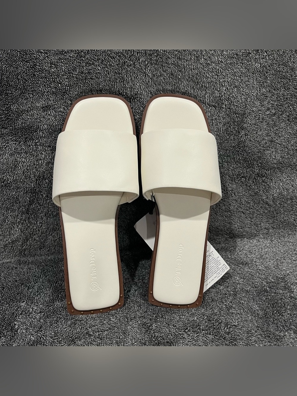 The Drop Women's Oslo One Band Sandal in ivory square toe size 8.5